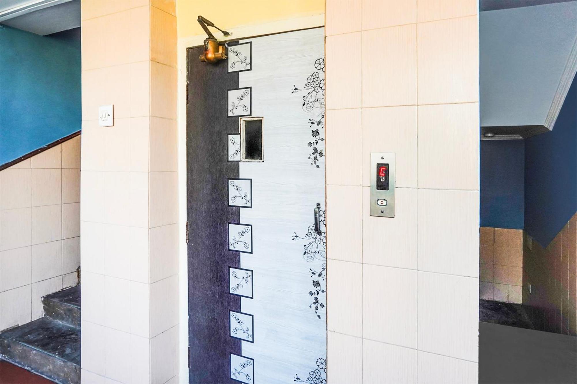 Hotel O Vibrant Residency Ahmedabad Ngoại thất bức ảnh